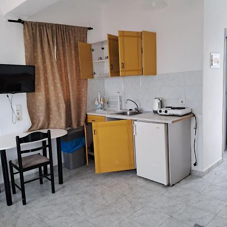 Haridimos Apartments 塔伦蒂斯 外观 照片
