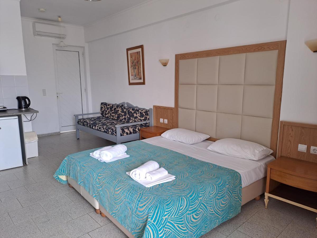 Haridimos Apartments 塔伦蒂斯 外观 照片